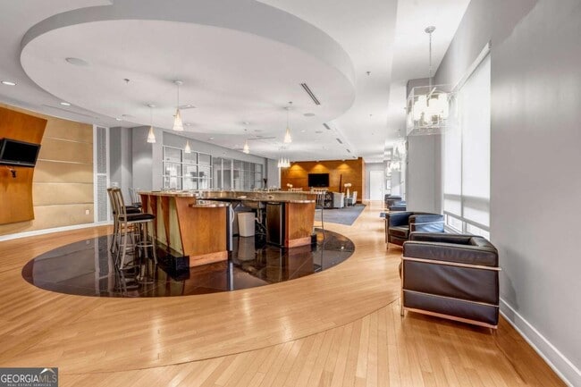 Building Photo - 711 Cosmopolitan Dr NE