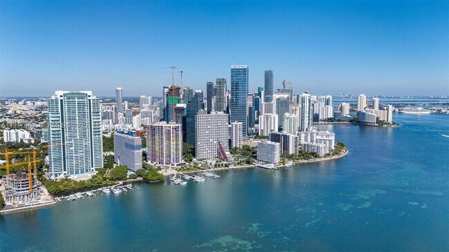 Building Photo - 1541 Brickell Ave