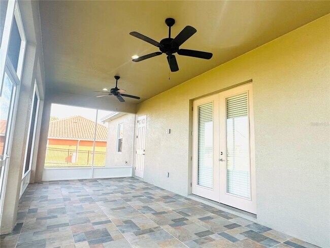 Building Photo - 809 Lake Marie Blvd