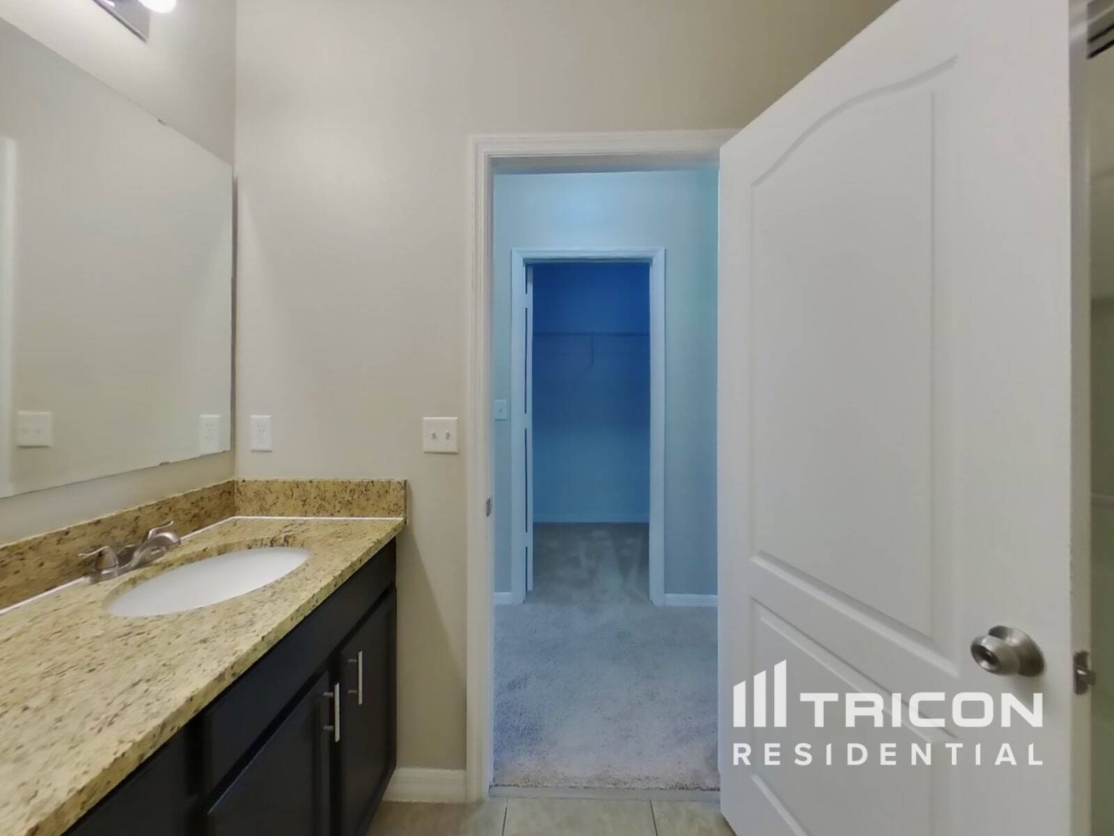 Building Photo - 1617 Tamarind Rd