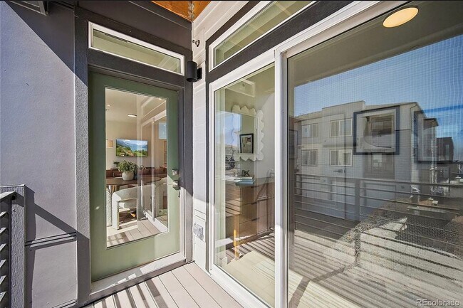 Building Photo - 11940 Soprano Cir