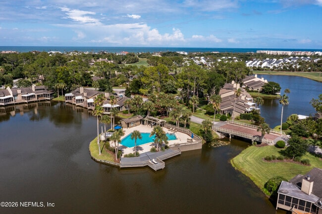 Building Photo - 9787 Sawgrass Dr E