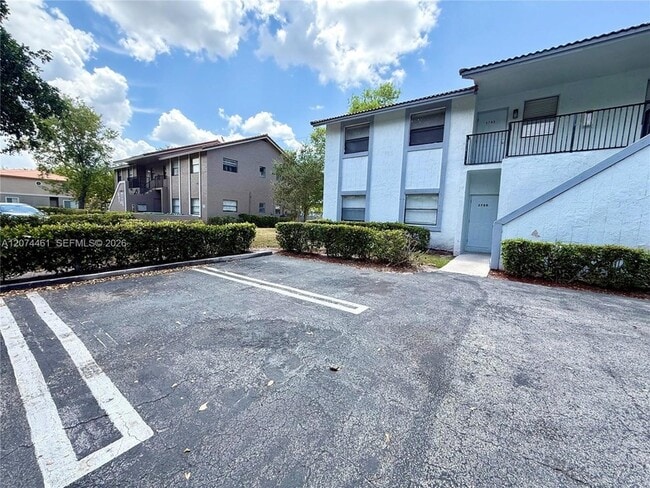 Building Photo - 3700 NW 116th Terrace