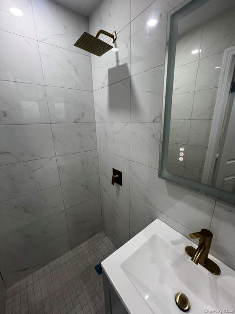 Building Photo - 2524 Tenbroeck Ave