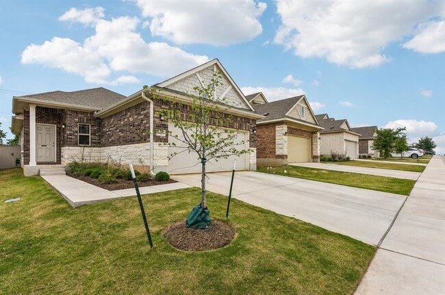 Building Photo - 6403 Principale Dr