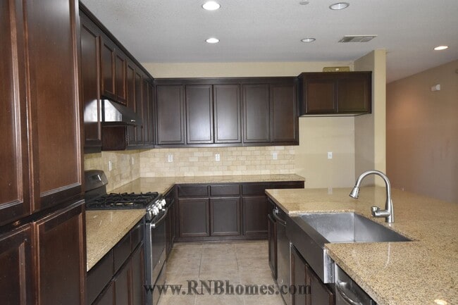 Building Photo - 1416 Bicker Cir
