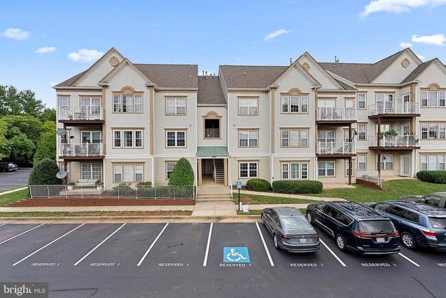 Building Photo - 21850 Locomotive Terrace