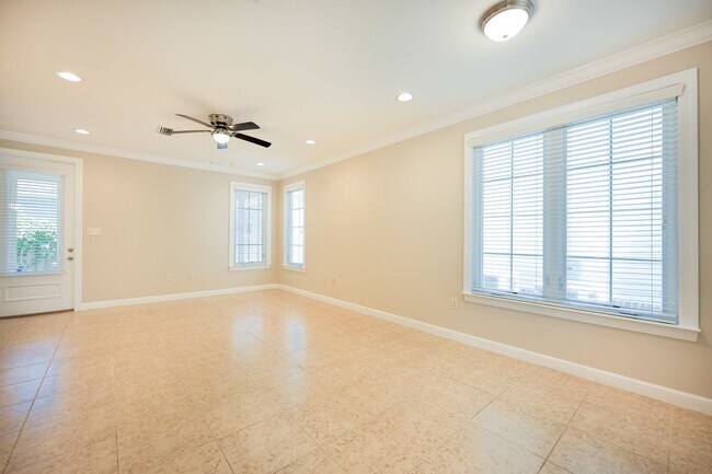 Building Photo - Church Street Village Home For Rent