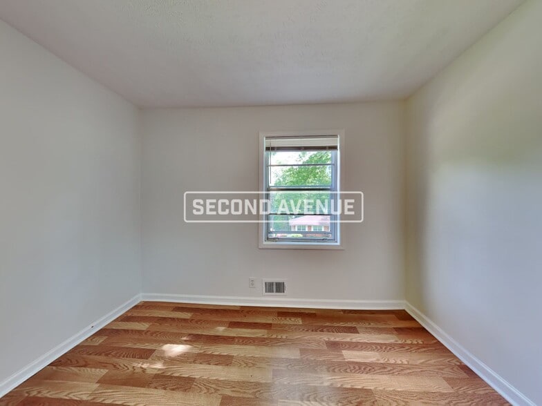 Building Photo - 1406 High Meadow Dr