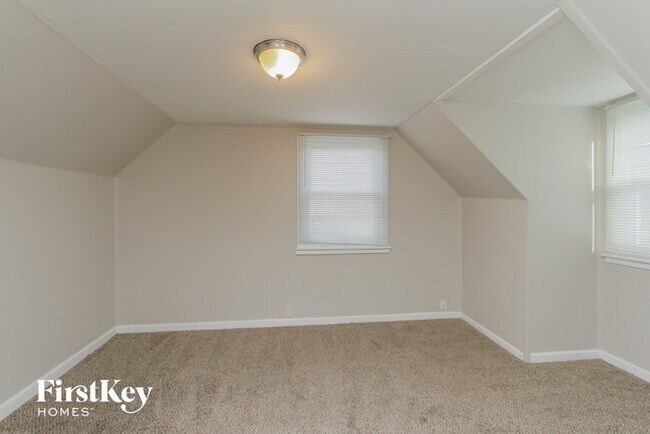 Building Photo - 20 164th St