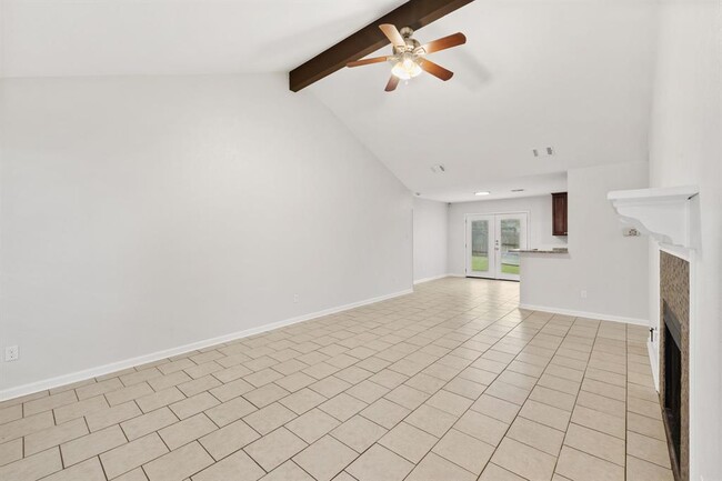 Building Photo - 1505 Charolais Dr