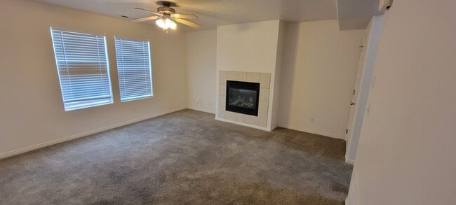 Building Photo - Spacious 2-Story Cedar City Duplex