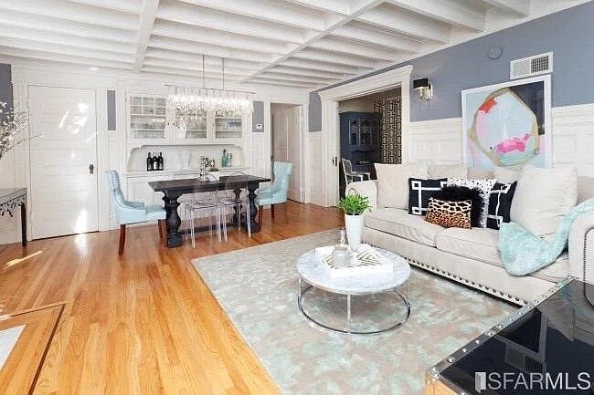 Building Photo - 2096 Pine St