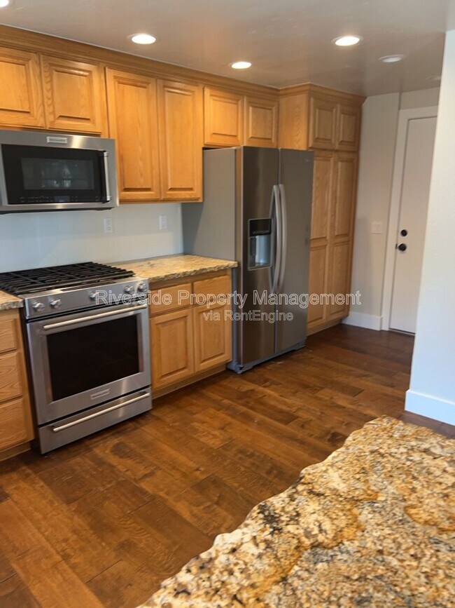 Building Photo - 2861 Carma Ct