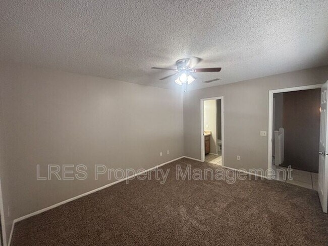 Building Photo - 4638 Lighthouse Cir