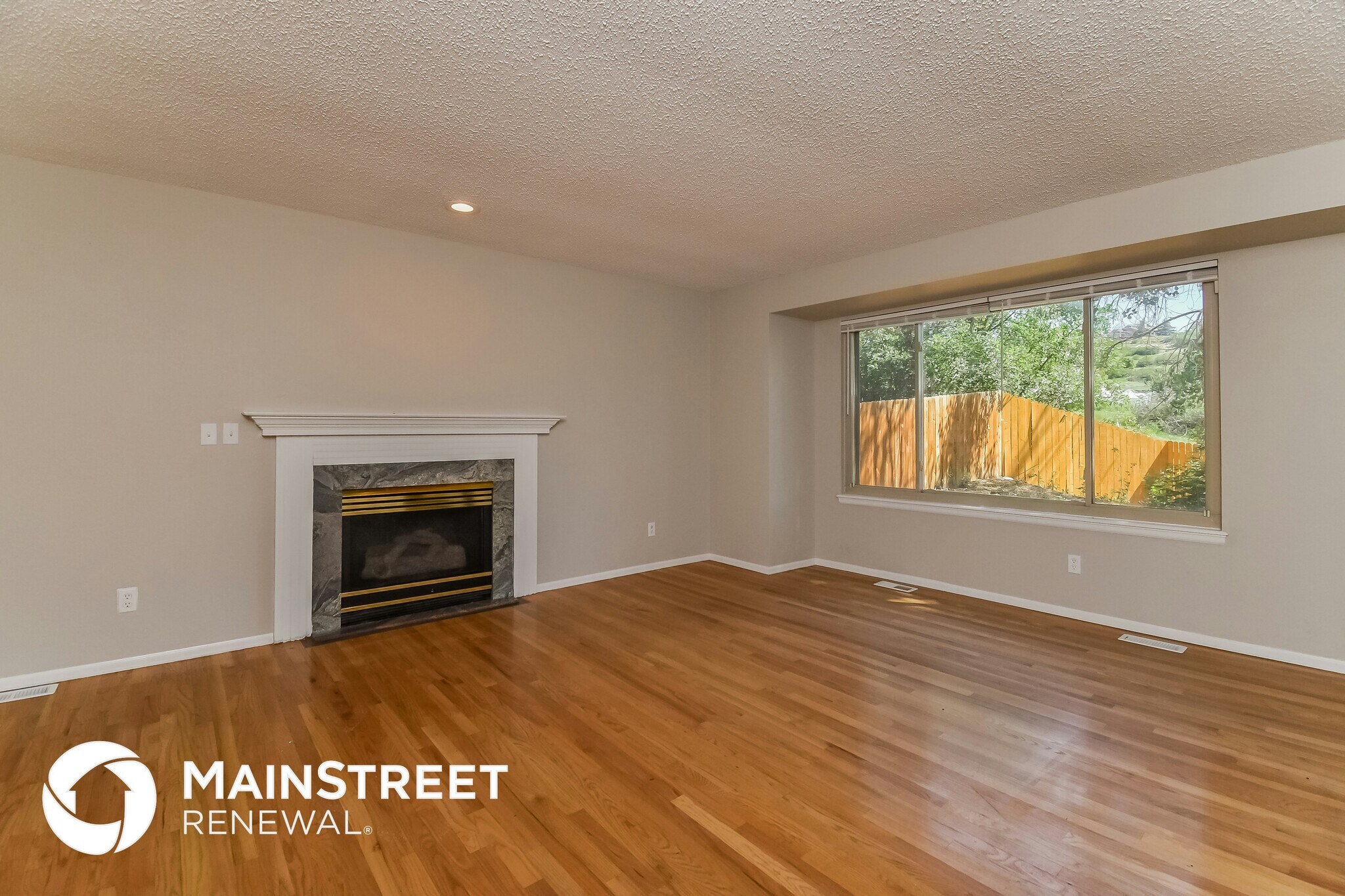 Building Photo - 5245 Quasar Ct