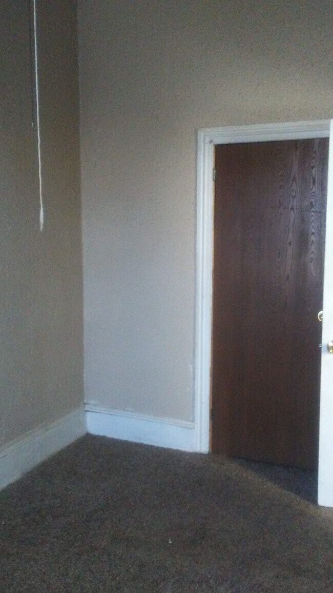 Front door - 5106 Wayne Ave