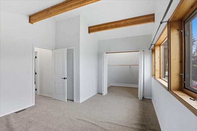 Building Photo - 8400 E 20th Ave