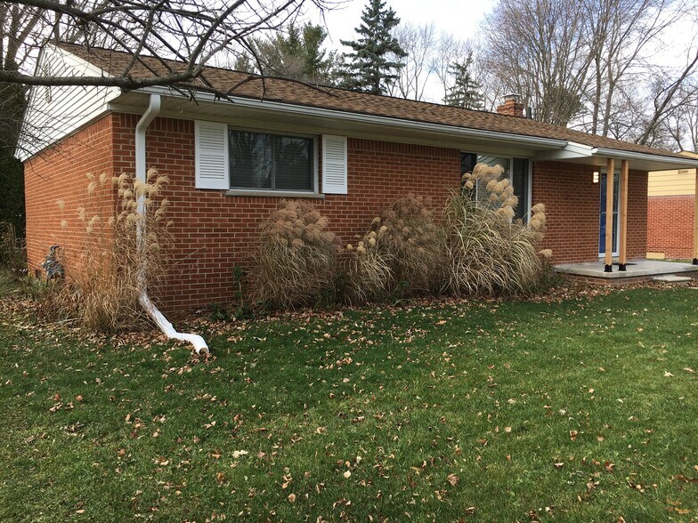 3160 Fernwood Ave, Ann Arbor, Michigan - 3160 Fernwood Ave