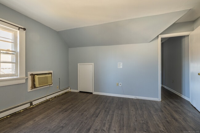 Building Photo - 56 Park Ave