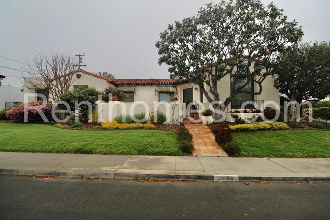 Primary Photo - 2244 Plum St