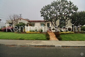 Building Photo - 2244 Plum St