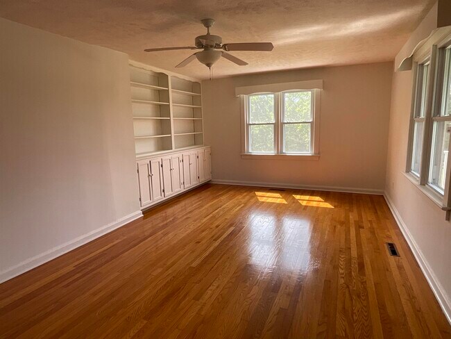Building Photo - 1256 Arkton Rd