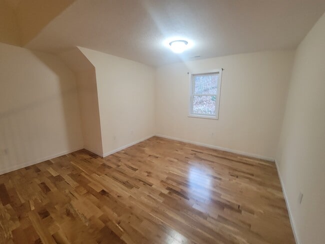 Building Photo - 160 Turkey Hollow Ct