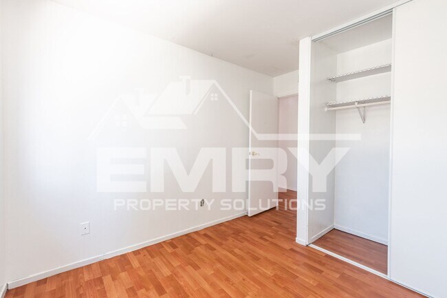 Building Photo - 9781 Karmont Ave