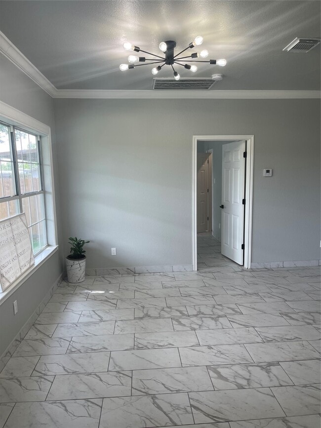 Building Photo - 516 Battleview Rd