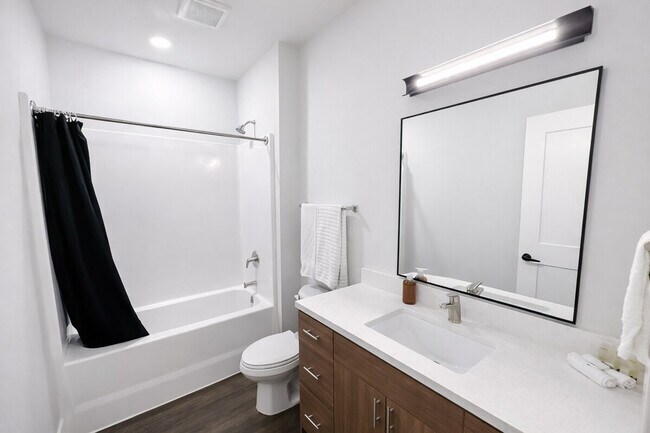 Building Photo - 4629 Capitol Ave