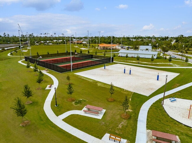 Building Photo - 526 Camellia Ave