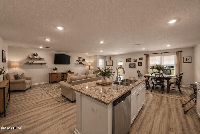 Building Photo - 7504 Delancey St