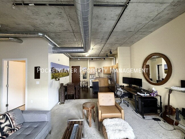 Building Photo - 3601 Arapahoe Ave