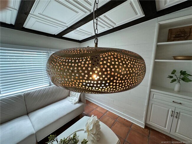 Building Photo - 4490 NE Indian River Dr