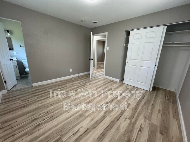 Building Photo - 2014 Wilbert Dr