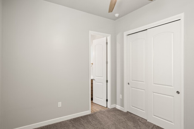 Building Photo - 3936 San Marino Rd