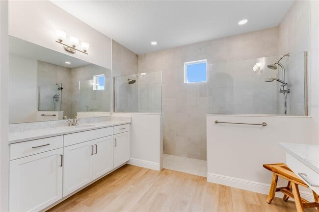Building Photo - 9849 Lost Creek Dr