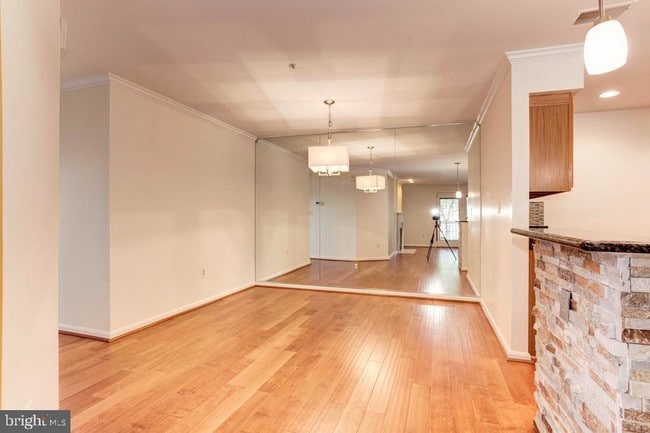Building Photo - 6101 Wigmore Ln