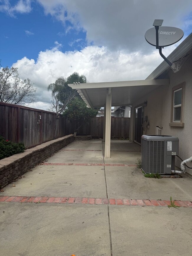 Building Photo - Hampton Park