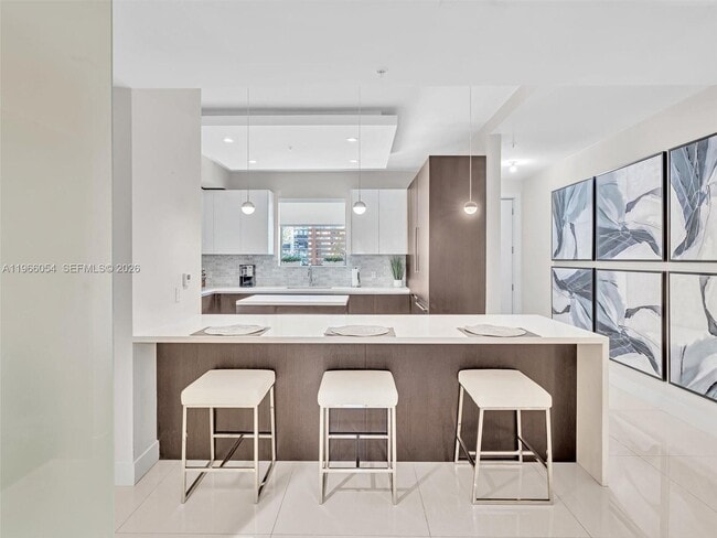 Building Photo - 3040 N Ocean Blvd