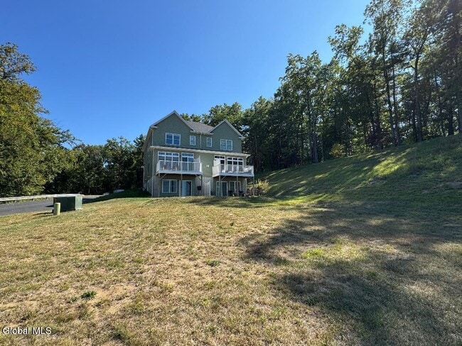 Building Photo - 546 NY-9P