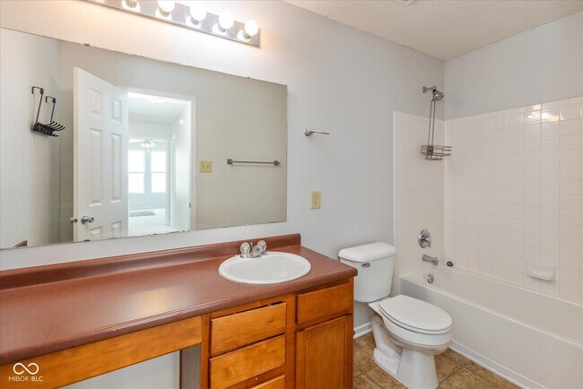Building Photo - 2372 Cedarmill Dr