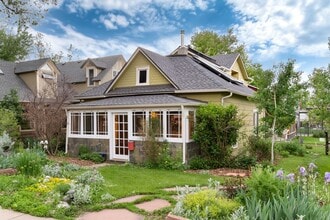 Building Photo - Charming Old Town Louisville Bungalow with Solar & Carriage House!