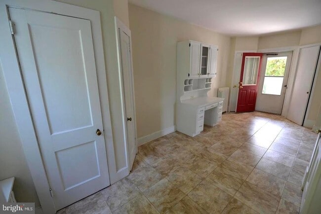 Building Photo - 720 Church Hill Rd