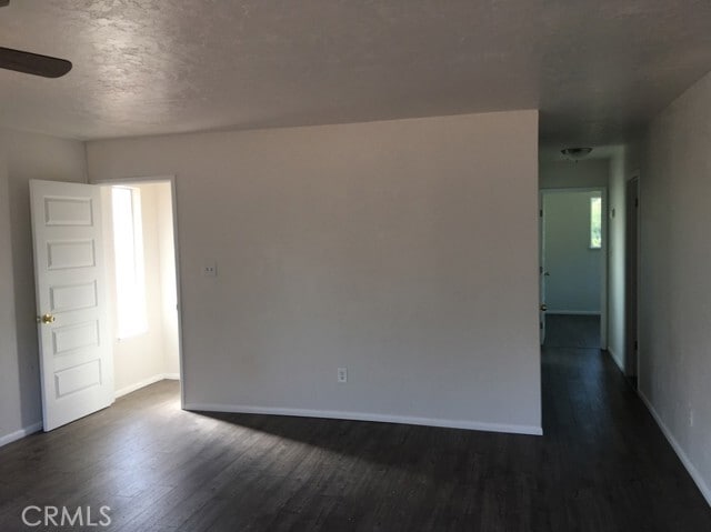 Building Photo - 9247 Fairway Dr
