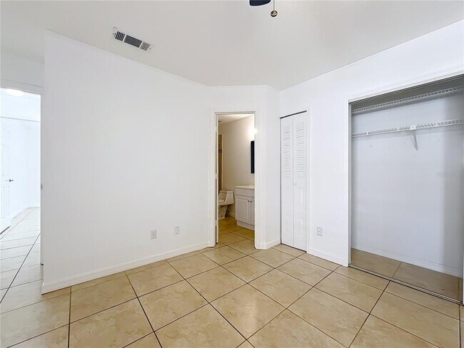 Building Photo - 645 Stafford Terrace