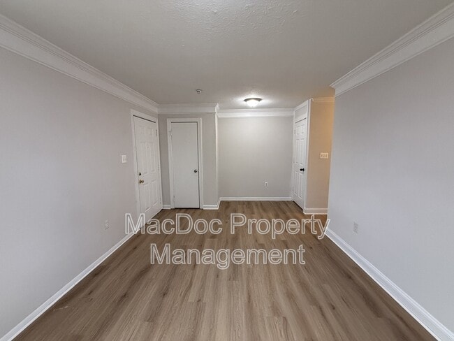 Building Photo - 2331 McClellan Ct