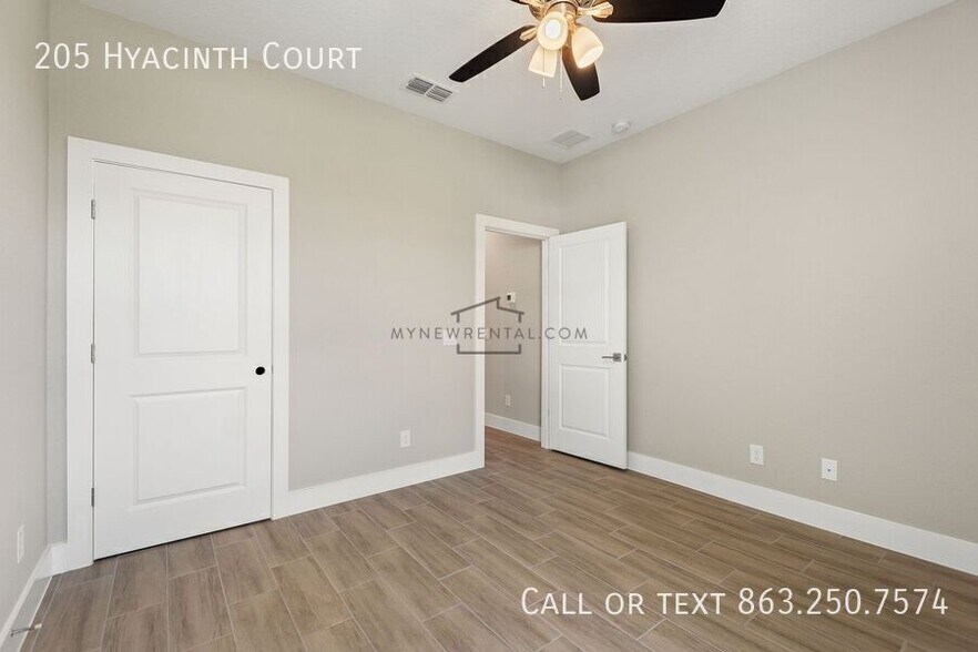 Building Photo - 205 Hyacinth Ct