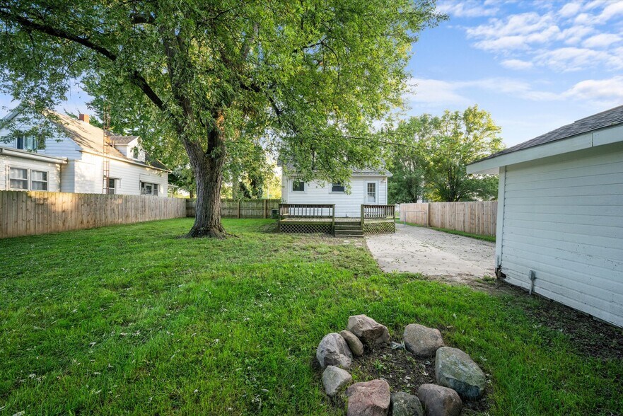 Building Photo - 3148 Glanzman Rd